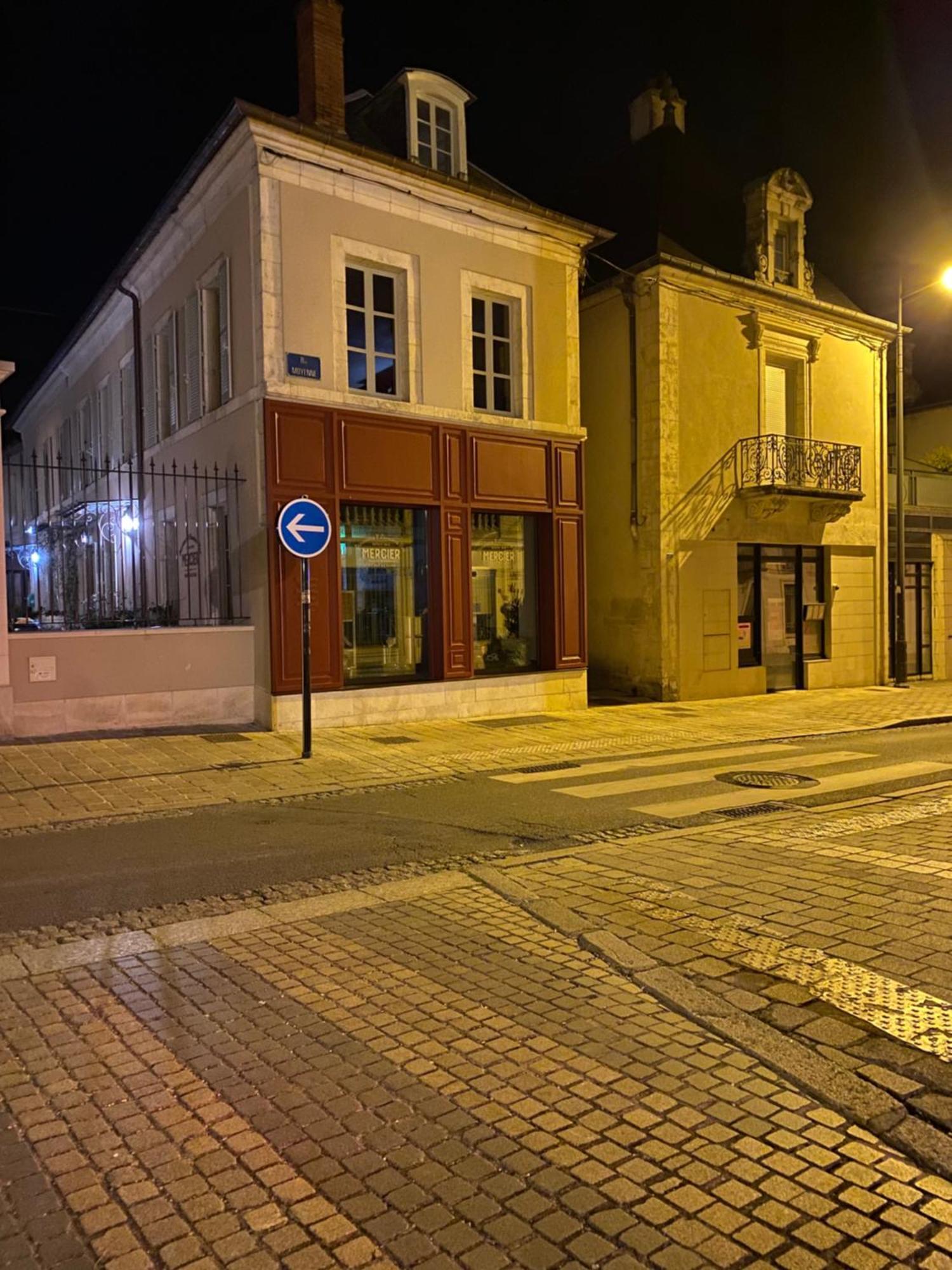 Le Kt-Dral - Appartement Hypercentre Bourges Ngoại thất bức ảnh
